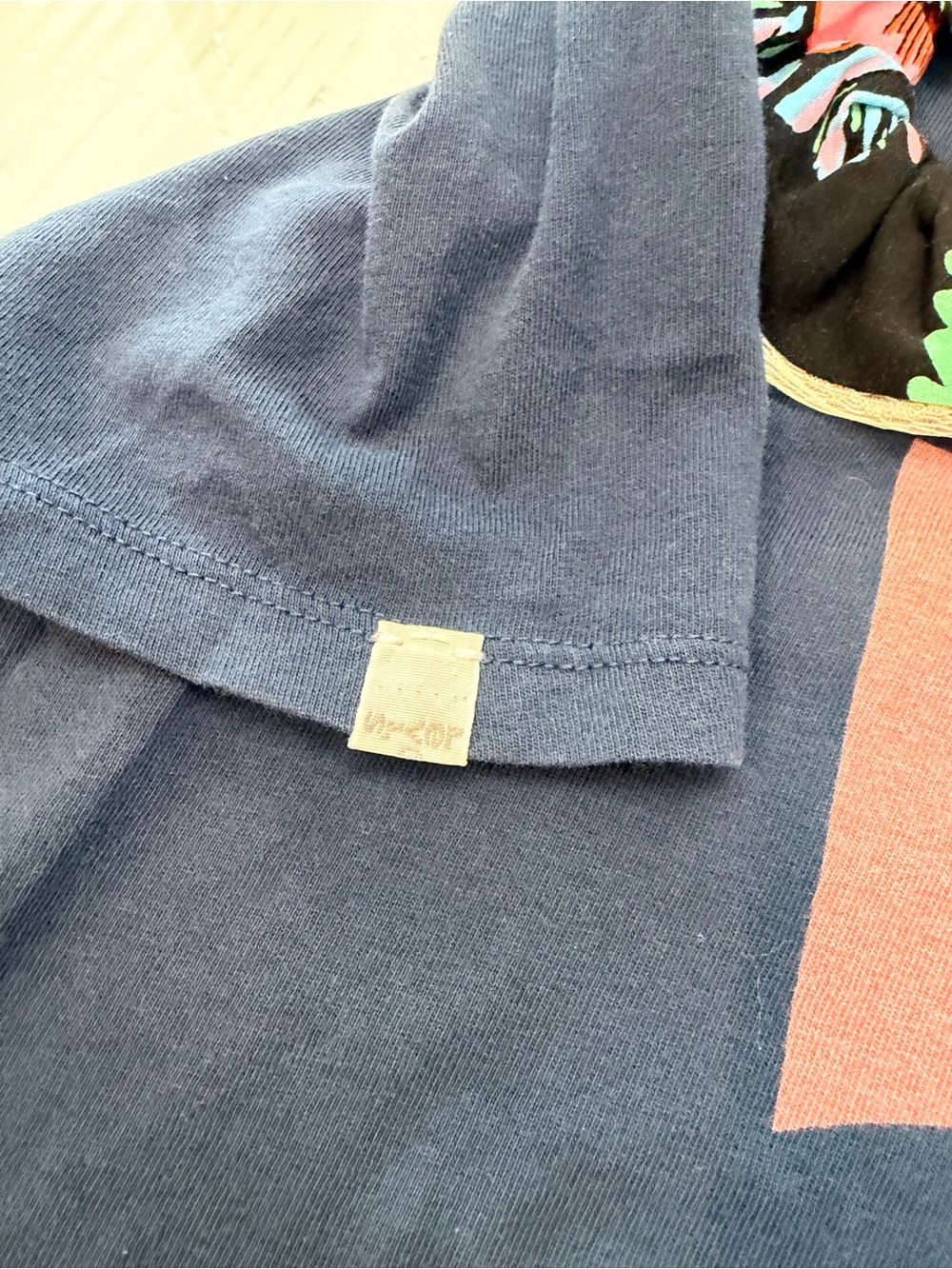 Upcycled Levi’s Floral Pocket Tee With Matching Scrunchie - Picture 9 of 10